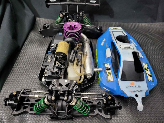 Losi 3.0 Nitro RC - Perfetto