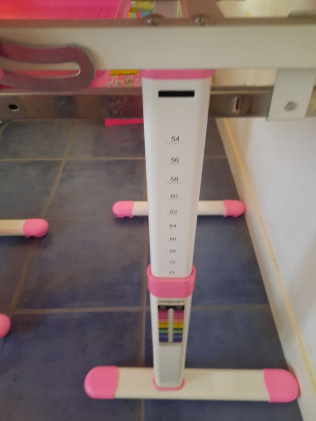 Mesa escritorio con silla