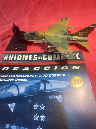 Avion A-7D Corsair II Maqueta