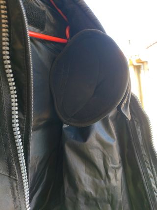 Chaqueta moto Miline con  protecciones 
en hombros