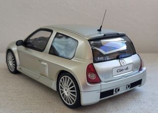 Renault Clio V6 Phase 2 1/18 Ottomobile OT842