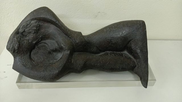 Escultura hierro moderna