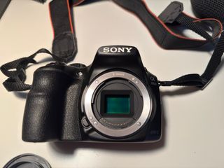 Sony Alpha 3000 con objetivo 18-55 mm + mochila 