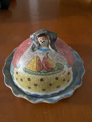 Cubierta de queso cerámica vintage