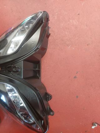 Faros Delanteros Yamaha YZF R1 (02-03)