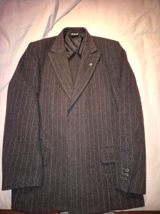 Cappotto nero a Righe