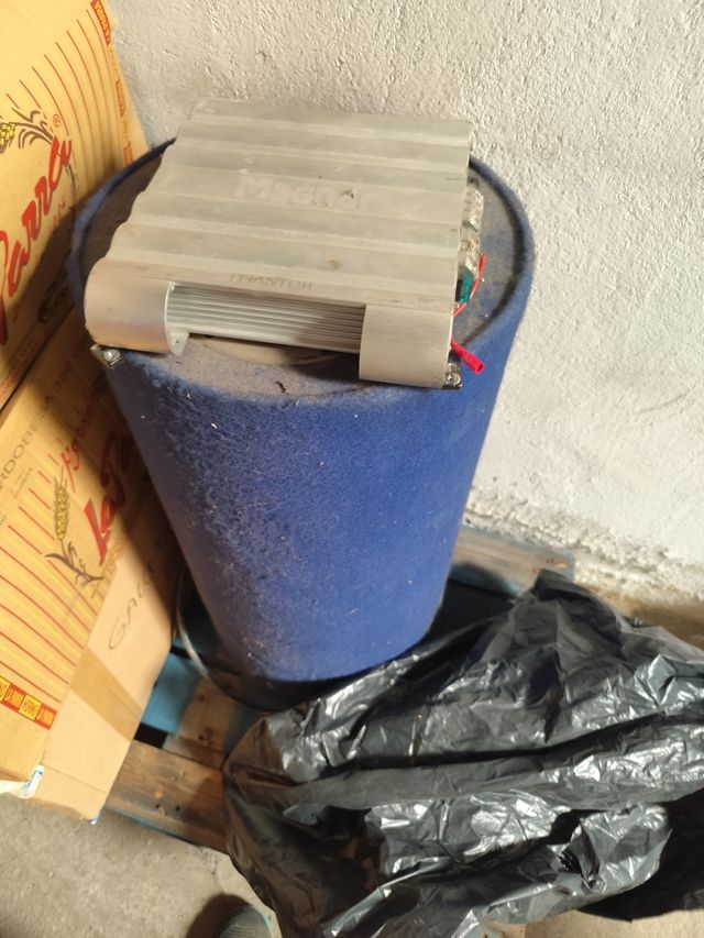 Subwoofer 12" + Etapa de potencia Magnat 300w RMS