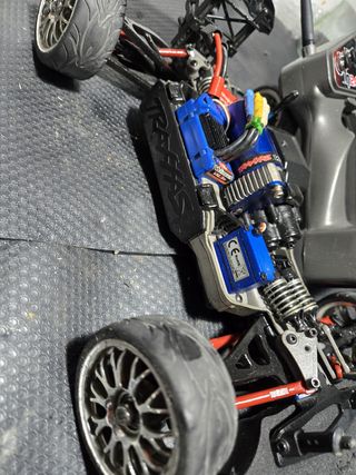Traxxas Erevo 1/16: Completo