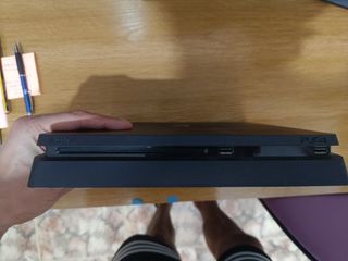 PS4 Slim 1TB - PlayStation 4