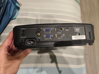 Proyector Optoma + Pantalla