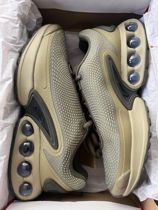 Nike Air Max DN - Talla 42 - Verde Oliva
