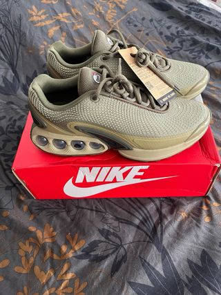 Nike Air Max DN - Talla 42 - Verde Oliva