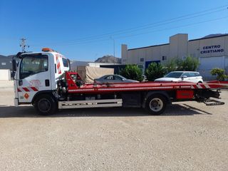 Isuzu NPR 2013