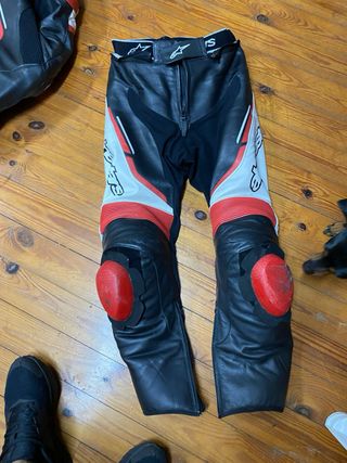 Equipacion moto cuero carrerera alpinestar 