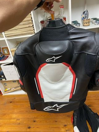 Equipacion moto cuero carrerera alpinestar 