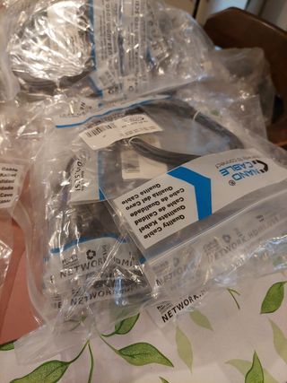 Cable USB 2.0 NANO CABLE - 1.8m .
6 por 5 euros