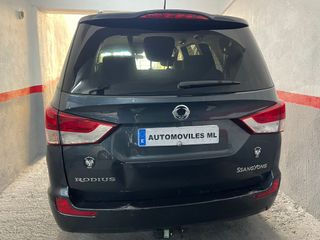 SsangYong Rodius 2015