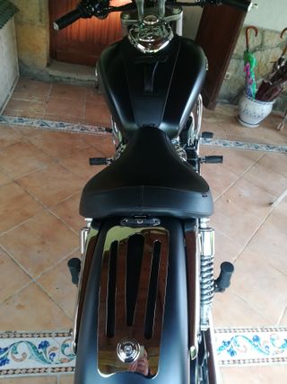 Triumph Speedmaster 865cc negra