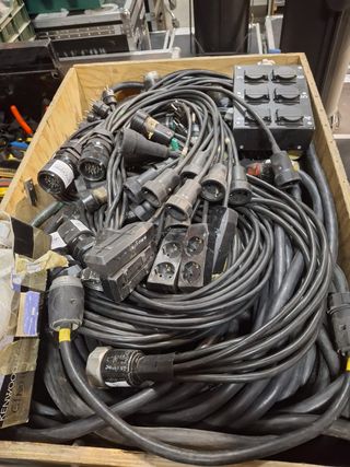 Pack Iluminación - Cables & Conectores
