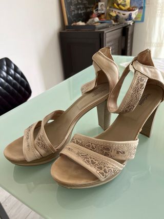 Sandali Giardini beige tacco medio