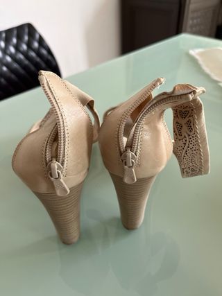 Sandali Giardini beige tacco medio