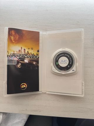 PSPNEGRA+FIFA 09+FORMULA 1+GTA LibertyCity+2juegos