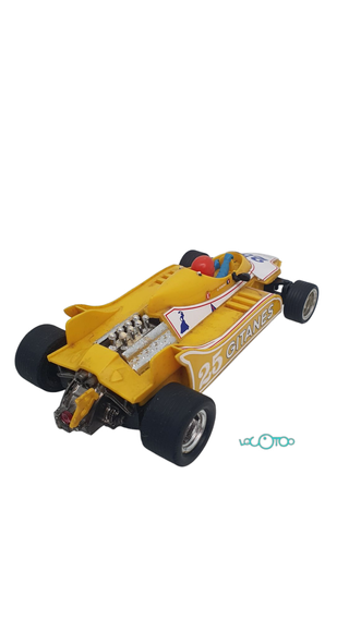 Coche Slot Scalextric Ligier JS-11 sin alerones
