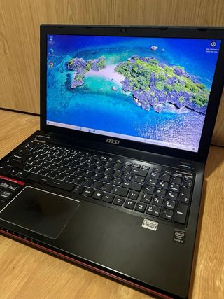 Portátil MSI i5