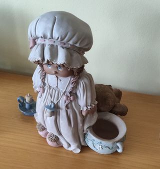 Muñeca CUQUI Colección Super Modelo A LA CAMA