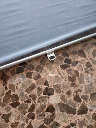 Estor enrollable gris translúcido