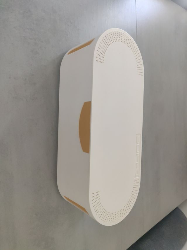Caja blanca para esconder cables
