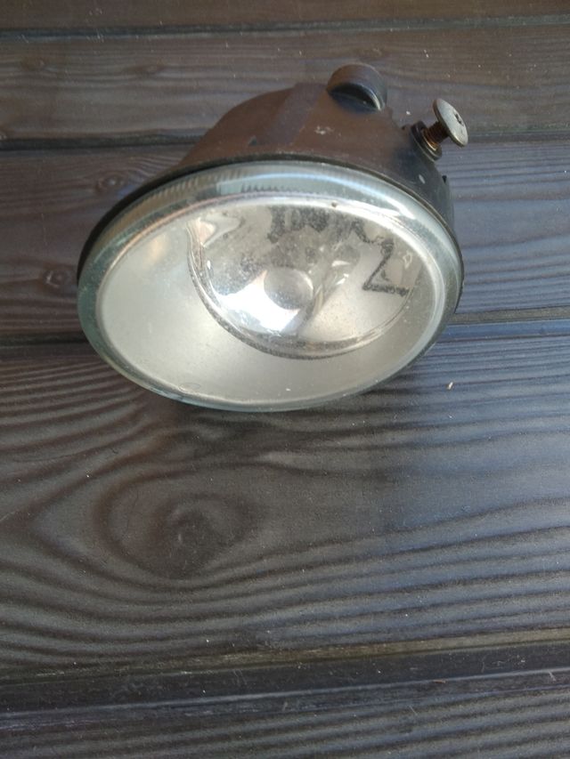 Faro antiniebla coche halogeno