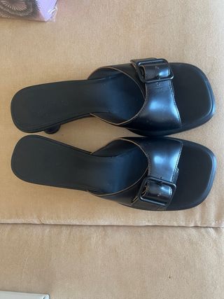 Sandalias Camper negras tacón bajo