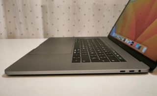 PORTÁTIL MACBOOK PRO 15 A1990 i7/32GB/256GB #23