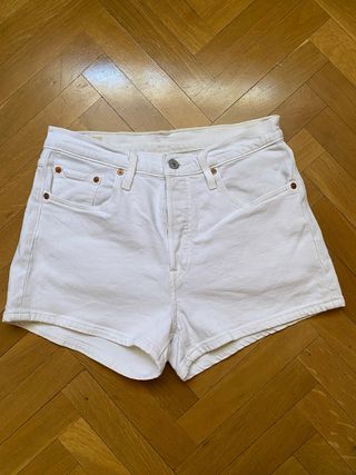 Shorts Levi's blancos