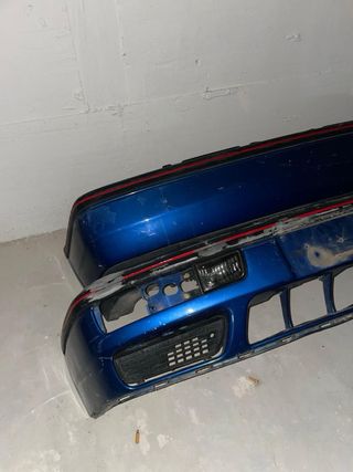 Paragolpes Golf MK3 gti azul.