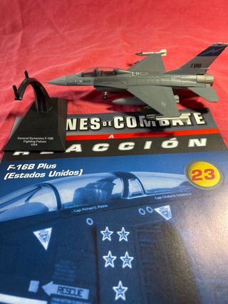 Maqueta F-16B Fighting Falcon + Libro