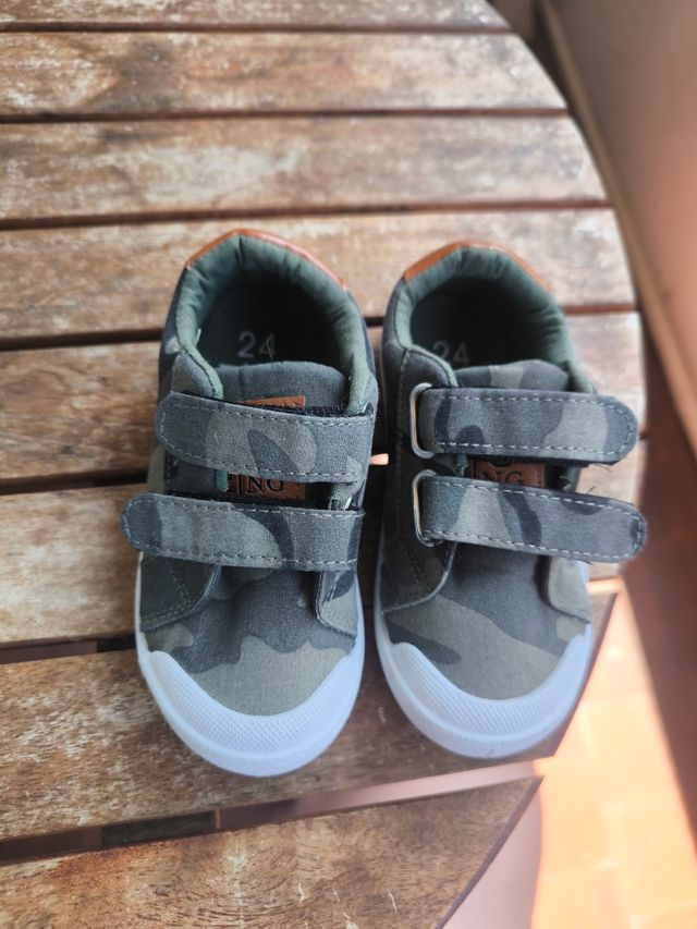 Zapatillas camuflaje bebé talla 24