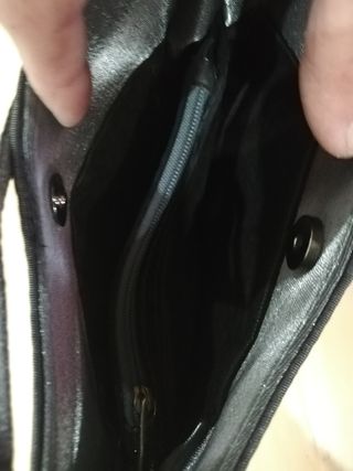 Borsa grigia pari al nuovo 