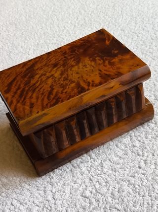 ANTIGIA CAJA DE MADERA CON COMPARTIMIENTO SECRETO 