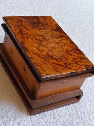 ANTIGIA CAJA DE MADERA CON COMPARTIMIENTO SECRETO 