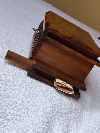 ANTIGIA CAJA DE MADERA CON COMPARTIMIENTO SECRETO 