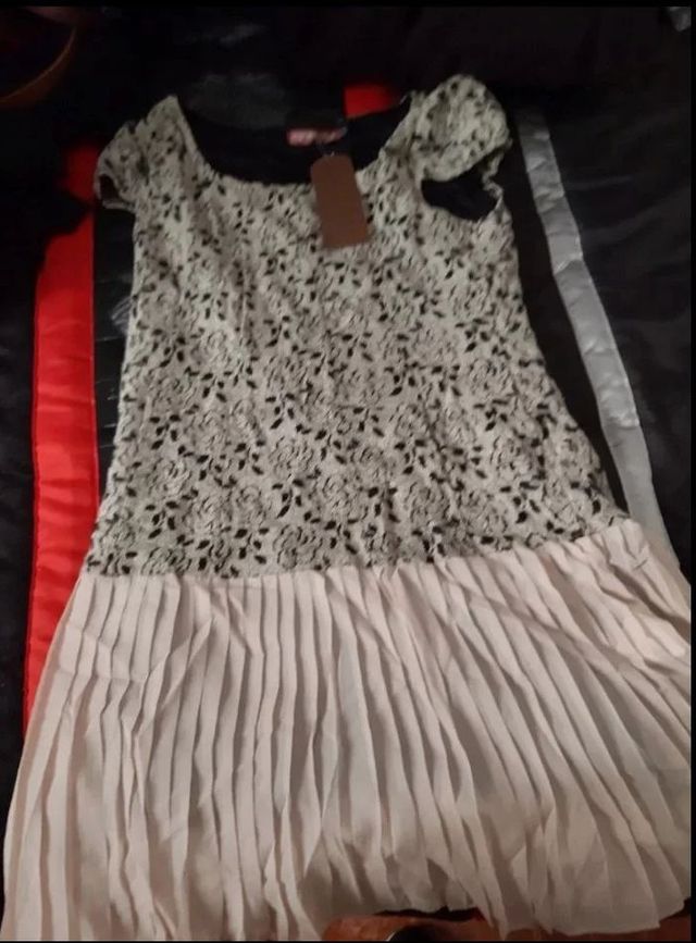Vestido encaje beige-negro