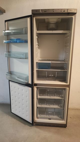 Nevera-congelador Balay acero inoxidable