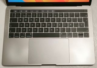 PORTÁTIL MACBOOK PRO 13 A1989 i7/16GB/512GB #26