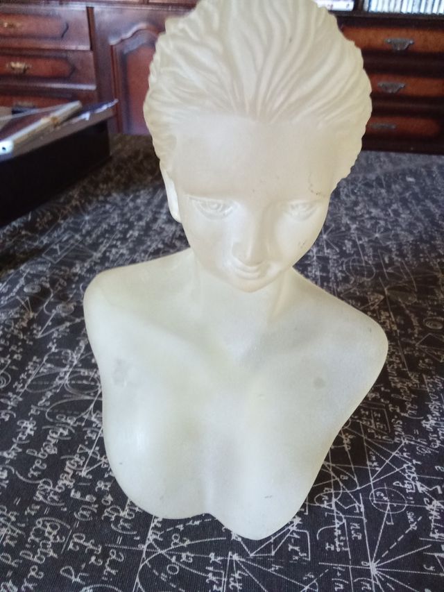 Busto mujer - joyero blanco