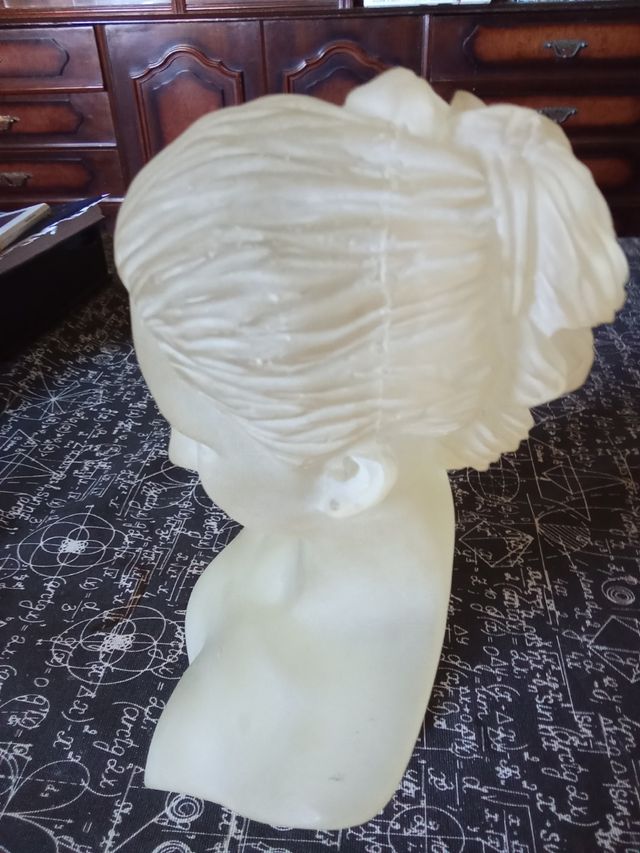 Busto mujer - joyero blanco