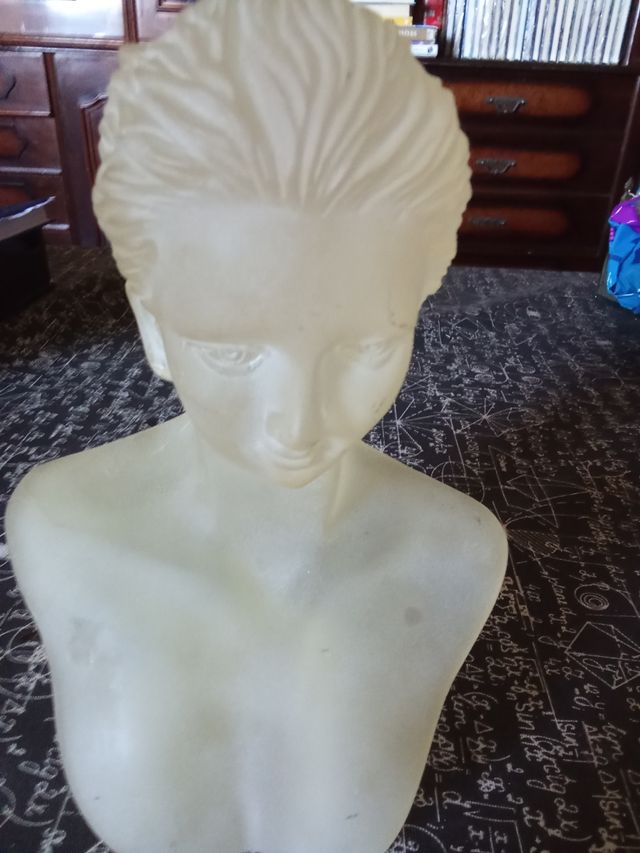 Busto mujer - joyero blanco