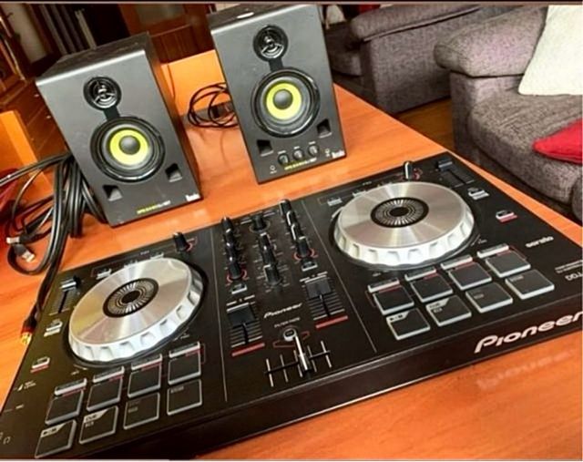 Equipo DJ Pioneer + Macbook Air