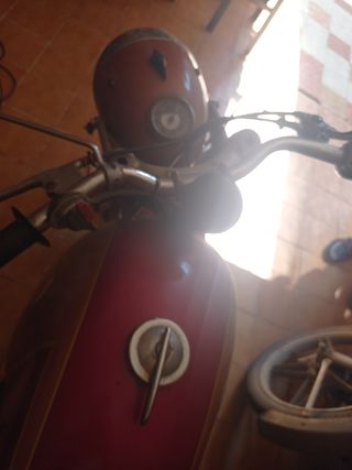 Moto Ducati antigua